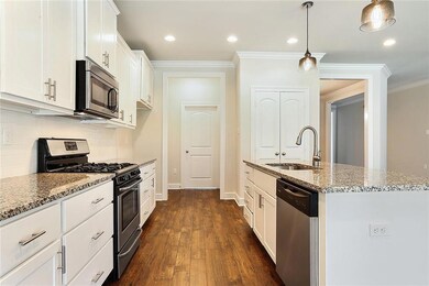 SAMPLE PHOTO ONLY - NOT ACTUAL HOME -
KITCHEN