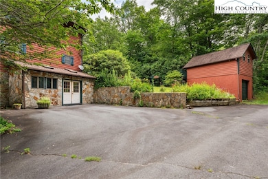 277 Country Ln, Newland, NC 28657 - photo 3