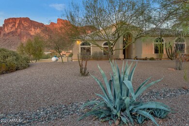 09_6036_E_Greasewood_St__09_mls