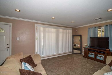 Living Room2