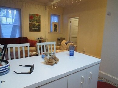 176 Winthrop Rd unit 7, Brookline, MA 02445 - photo 2