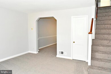 5496 Oakland Rd, Halethorpe, MD 21227 - photo 4