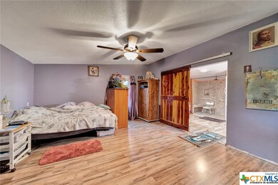 921 Kubitz Rd, Copperas Cove, TX 76522 - photo 2