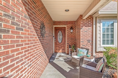 2558 Maple Branch Ln, Knoxville, TN 37912 - photo 7