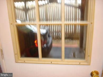 8704 Eddington Rd, Parkville, MD 21234 - photo 4