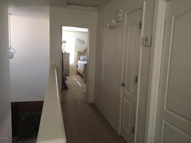 17516 W Mandalay Hallway