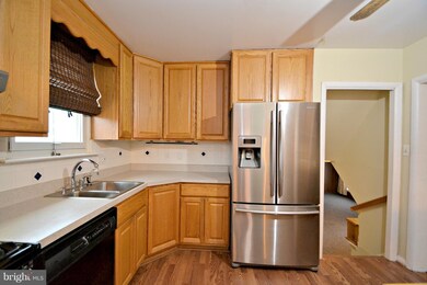 220 Rollingbrook Way, Catonsville, MD 21228 - photo 7