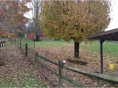 175 Greenlee Rd, Johnson City, TN 37601 - photo 4