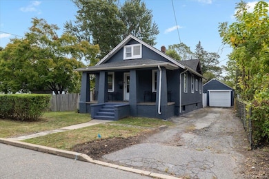 246 Locust Ave, Babylon, NY 11702 - photo 2