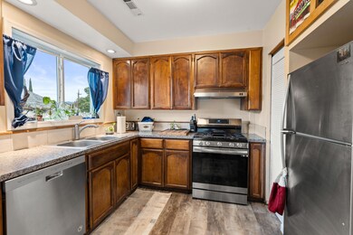 14_26 kenwood avenue - 14