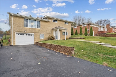 523 Hemlock St, Greensburg, PA 15601 - photo 3