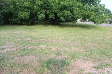 801 N Graham St, Other, AR 71801 - photo 4