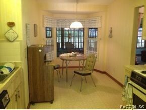 EAT IN KITCHEN