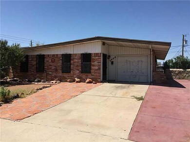 2009 Diciembre Dr, El Paso, TX 79935 - photo 2