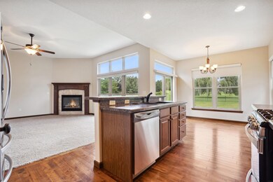 2817 Pendleton Dr, Cedar Falls, IA 50613 - photo 7