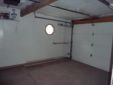 502 3rd St SE, Jamestown, ND 58401 - photo 3