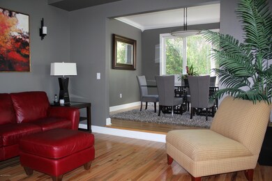 OPEN FLOOR PLAN FOR ENTERTAINING
