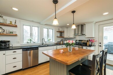 295 Thornton St, Portsmouth, NH 03801 - photo 6
