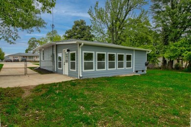 120 Swain Ave, Boiling Springs, SC 29316 - photo 2