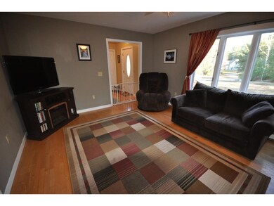 13 Doe Farm Ln, Newmarket, NH 03857 - photo 4