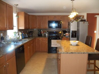34A Fairmount St unit A, Nashua, NH 03064 - photo 2