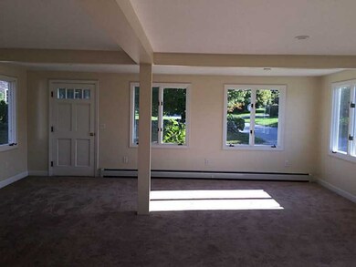 541 Oliphant Ln, Middletown, RI 02842 - photo 4