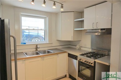 124 E Jones St unit Garden, Savannah, GA 31401 - photo 5