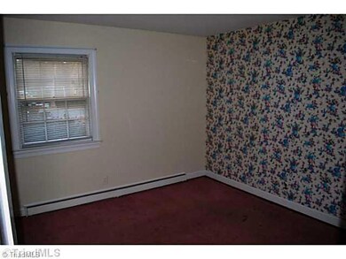2nd Bedroom.