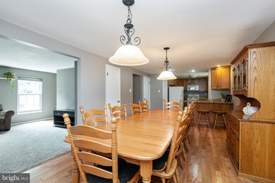 6131 Fairbourne Ct, Hanover, MD 21076 - photo 3