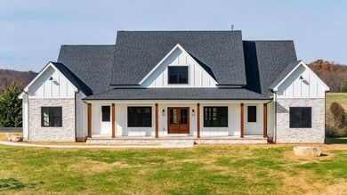 535 Jocelyn Ln, Waynesboro, VA 22980 - photo 3