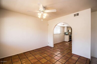 4602 E Mockingbird AZ-12