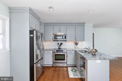 173 N Marshall St, Strasburg, VA 22657 - photo 7