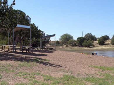 Beach and picknick area
