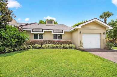 6858 Fountains Cir, Lake Worth, FL 33467 - photo 2