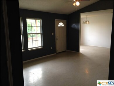 1625 Gordon St unit A, San Marcos, TX 78666 - photo 5