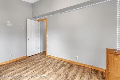 16-7902-North-St-WindowStill-Real-Estate