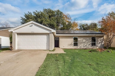 6316 Sandhurst Ln E, North Richland Hills, TX 76182 - photo 2