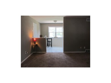 Open layout, great for entertaining!