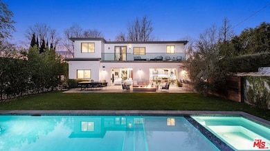 2408 Castle Heights Ave, Los Angeles, CA 90034 - photo 2