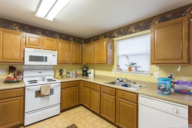 10510 Marengo Ln, San Antonio, TX 78254 - photo 7