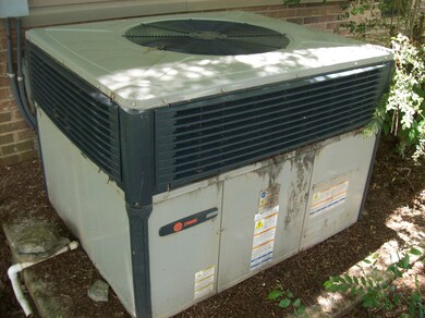 201 Warren Cir, Shelbyville, TN 37160 - photo 7