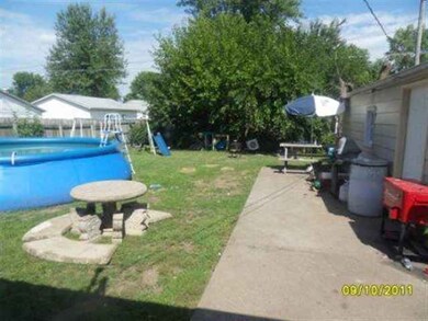 2710 W 68th St, Davenport, IA 52806 - photo 4