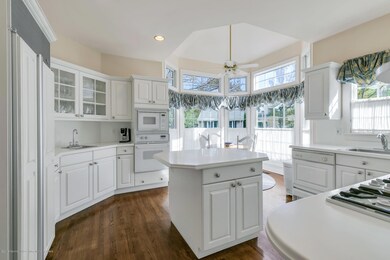 Light, bright kitchen