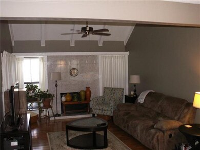 8214 Halsey St, Lenexa, KS 66215 - photo 6