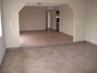 4201 n 89th ln 003