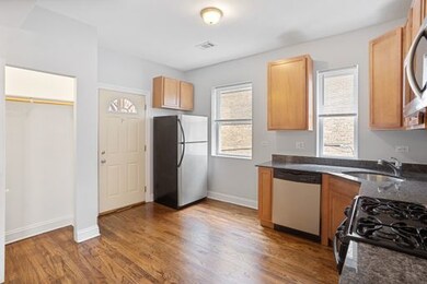 2015 W Jarvis Ave unit 1, Chicago, IL 60645 - photo 3