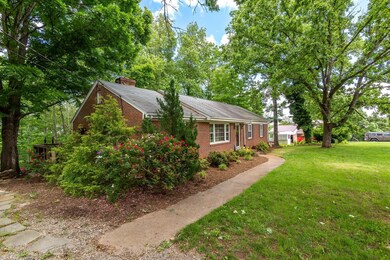 003-312859-03-226 Arthur Circle-0619_772