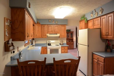 2001 Philip Rd 022