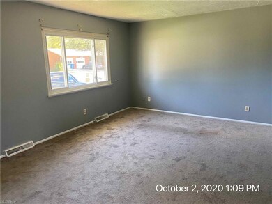 4010 Shawnee Dr, Lorain, OH 44055 - photo 2