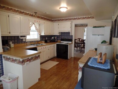 4500 Timber Ln, Williamsburg, VA 23188 - photo 6